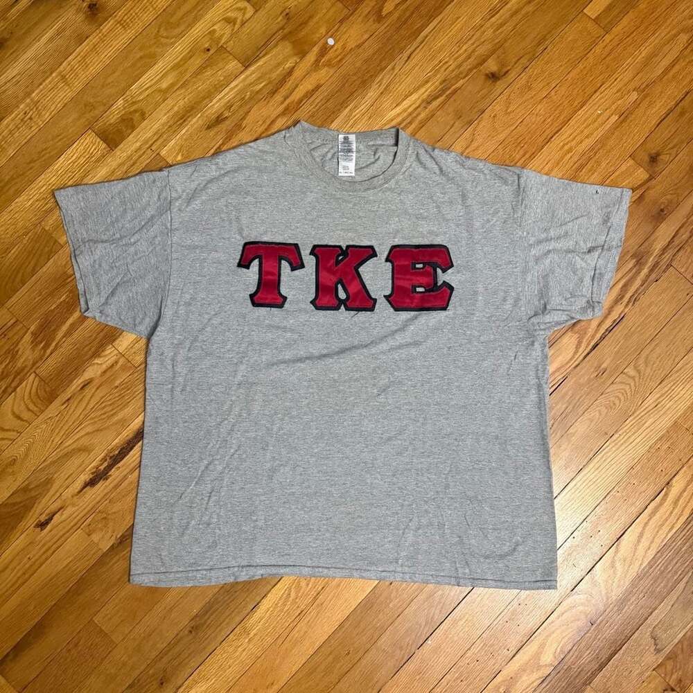 Gildan TKE Tau Kappa Epsilon Fraternity Embroidered T-Shirt 2XL Gray